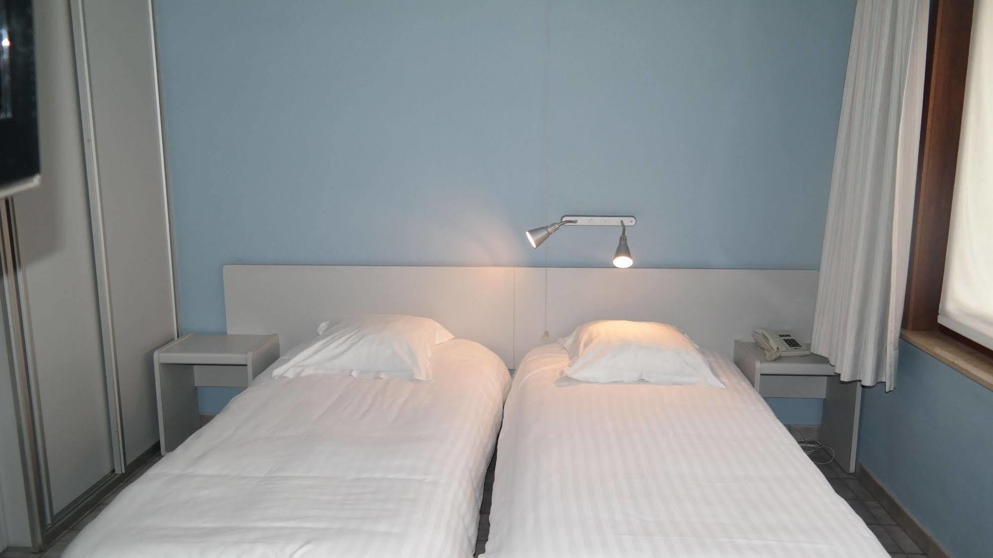רוסלאר De Bonte Os Hotel & Tower מראה חיצוני תמונה