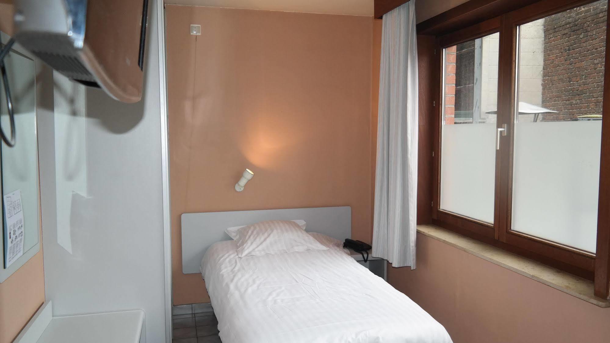 רוסלאר De Bonte Os Hotel & Tower מראה חיצוני תמונה